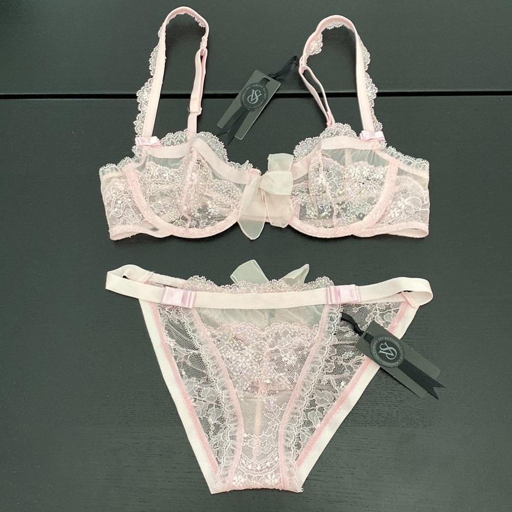 Victoria Secret Designer Collection Bra - 34B - Picture 10 of 10